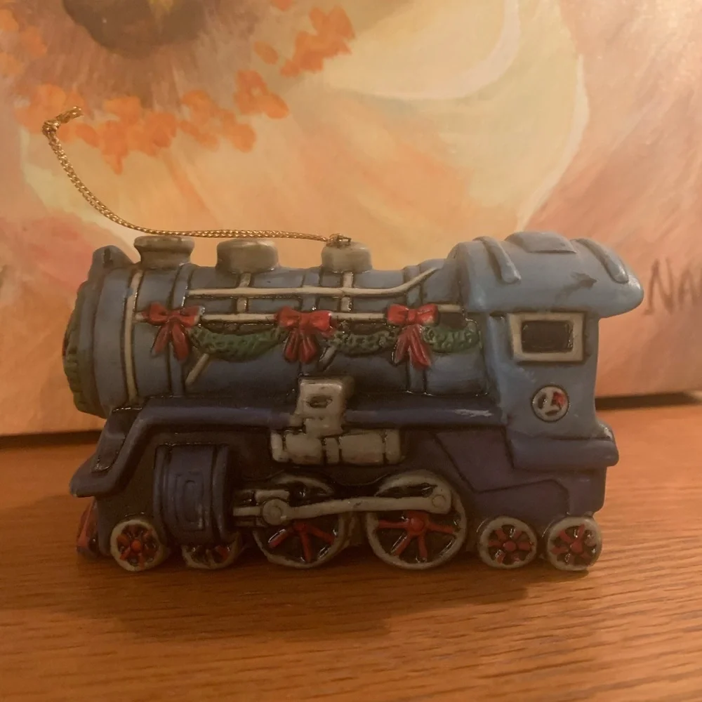 Lionel Collectors Christmas Train Ornament 37-619 Fine Porcelain 1994 VGUC